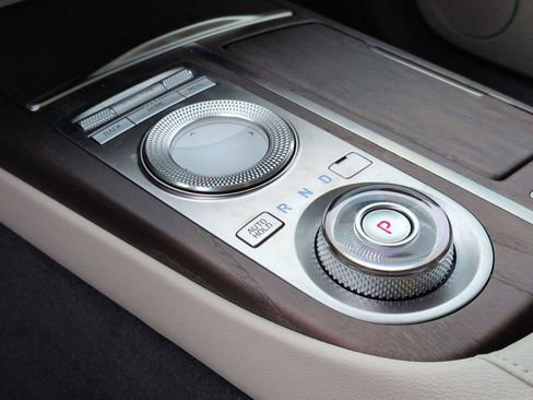 Used 2022 Genesis G80 2.5T w/ Advanced Package image 35