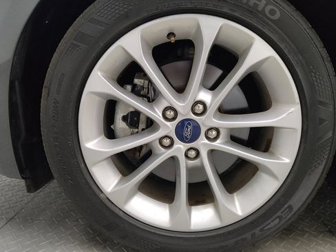 Used 2019 Ford Fusion SE FWD image 31