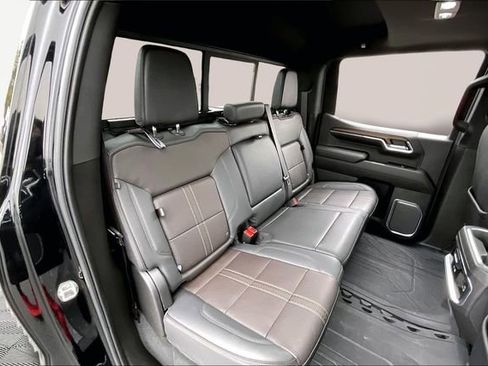 Used 2024 Chevrolet Silverado 1500 High Country w/ Technology Package image 17