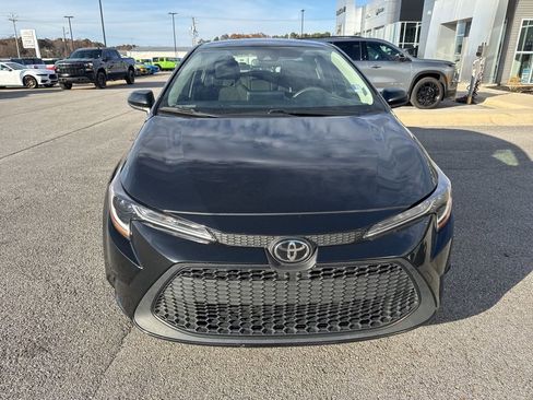 Used 2020 Toyota Corolla LE image 3