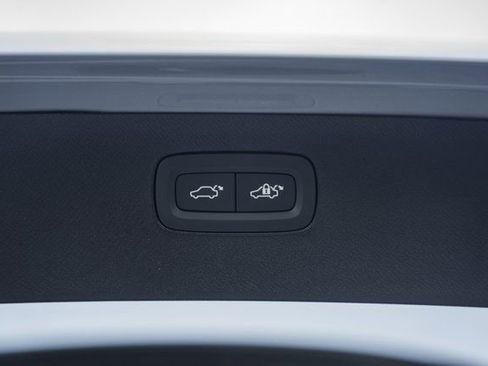 New 2026 Volvo XC90 B6 Plus w/ Protection Package Premier image 10