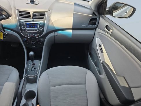 Used 2015 Hyundai Accent GLS FWD image 16