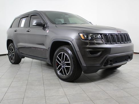 Used 2019 Jeep Grand Cherokee Trailhawk image 7