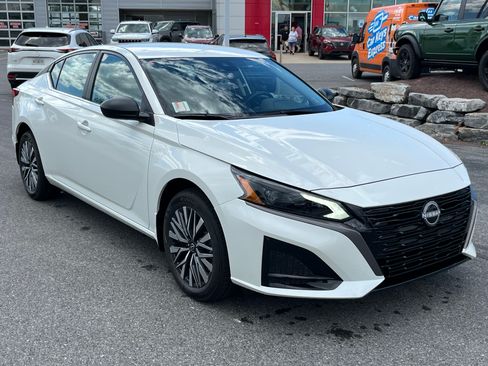 New 2026 Nissan Altima 2.5 SV AWD/4WD image 1