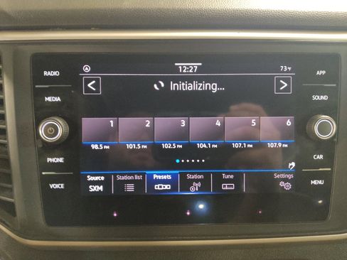 Used 2021 Volkswagen Atlas Cross Sport SE w/ Panoramic Sunroof Package FWD image 25
