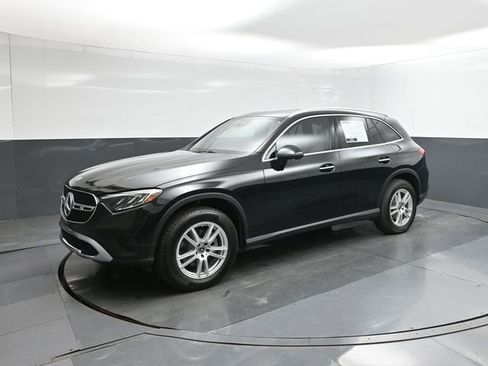 New 2025 Mercedes-Benz GLC 300 image 1