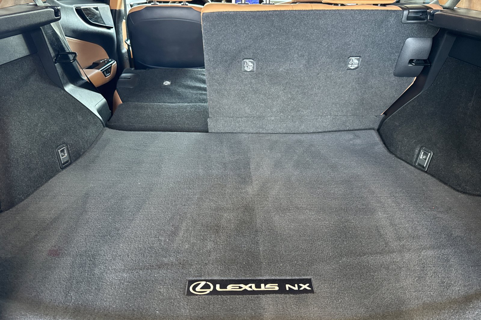 Used 2024 Lexus NX 350h AWD image 15
