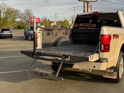 Used 2018 Ford F150 Platinum w/ Equipment Group 701A Luxury image 41
