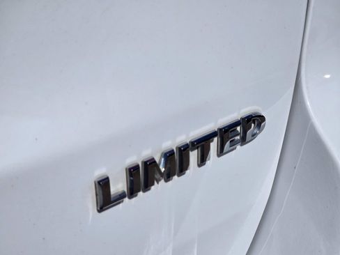 Used 2018 Jeep Grand Cherokee Limited w/ Luxury Group II AWD/4WD image 12