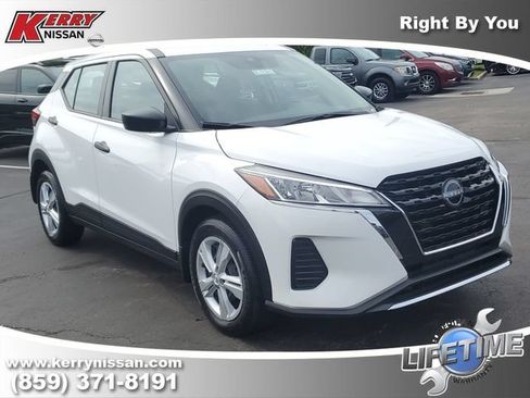 Certified 2025 Nissan Kicks Play S FWD image 1