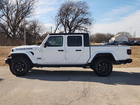 Used 2021 Jeep Gladiator Sport image 4