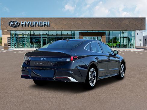 New 2026 Hyundai Sonata SEL FWD image 7