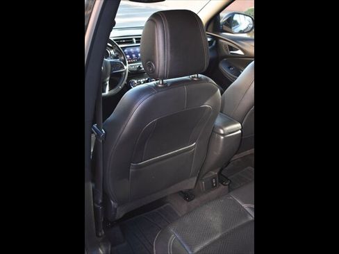 Used 2023 Buick Encore GX Essence w/ Experience Buick Package FWD image 20