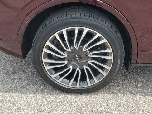 Certified 2020 Lincoln Corsair Reserve w/ Equipment Group 201A AWD/4WD image 8