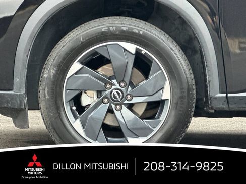 Used 2025 Nissan Rogue SV AWD/4WD image 30