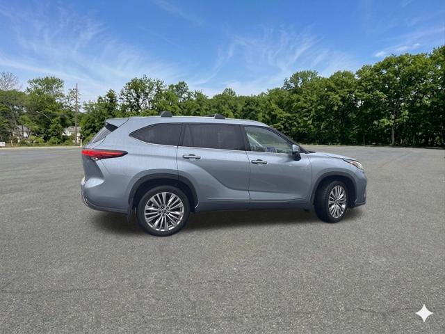 Used 2023 Toyota Highlander Platinum AWD/4WD image 8