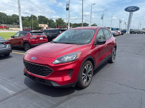 Certified 2022 Ford Escape SE w/ SE Sport Appearance Package FWD image 1