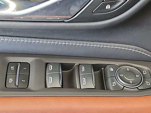 Used 2024 GMC Yukon Denali Ultimate AWD/4WD image 34