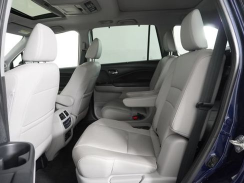 Used 2017 Honda Pilot Elite image 32