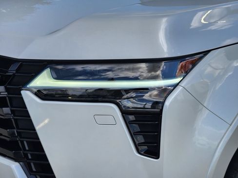 Certified 2025 Lexus GX 550 w/ Accessory Package (2T) AWD/4WD image 9