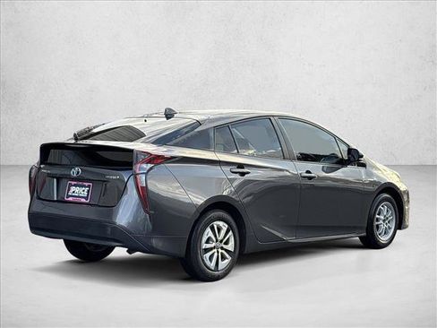 Used 2016 Toyota Prius Three image 5