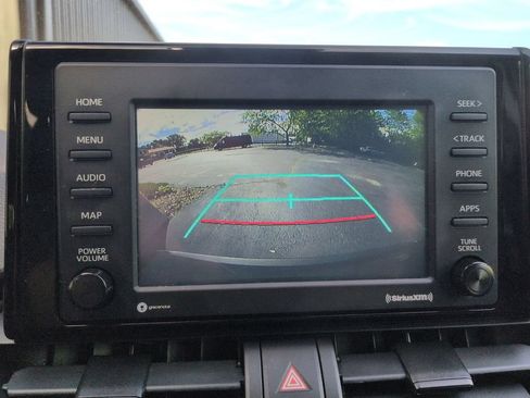 Used 2020 Toyota RAV4 XLE w/ Convenience Package AWD/4WD image 11