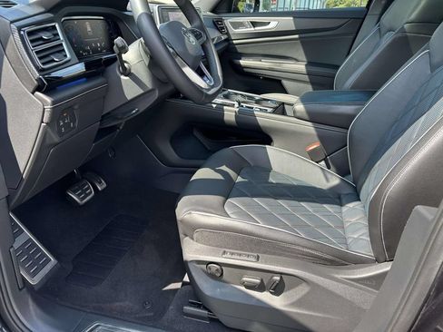 Used 2024 Volkswagen Atlas Cross Sport SEL Premium R-Line AWD/4WD image 21