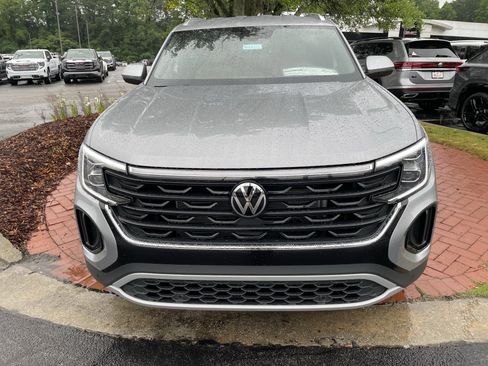 New 2026 Volkswagen Atlas Cross Sport SE FWD image 2