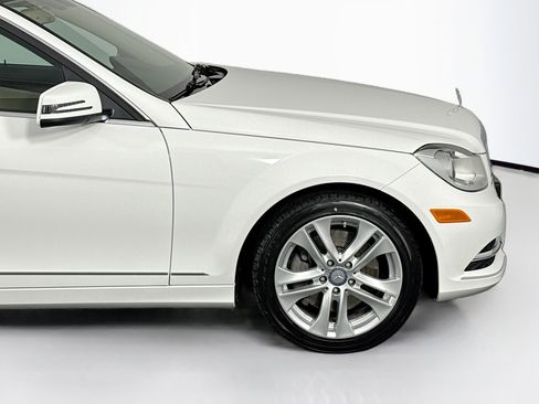 Used 2013 Mercedes-Benz C 300 4MATIC Sedan image 42