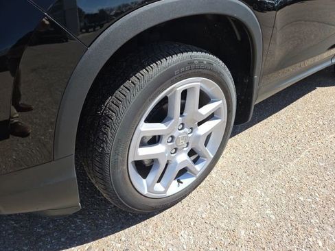 Used 2025 Honda Passport EX-L image 18