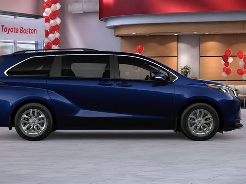 New 2026 Toyota Sienna LE FWD image 12