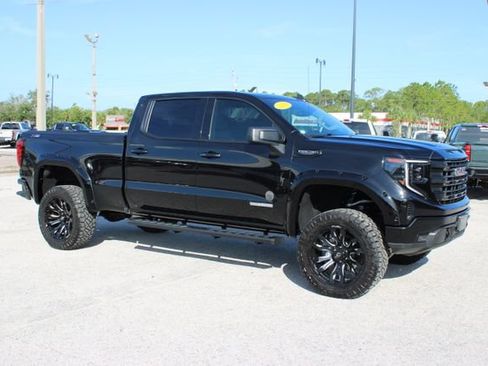 Used 2024 GMC Sierra 1500 Elevation w/ X31 Off-Road Package AWD/4WD image 14