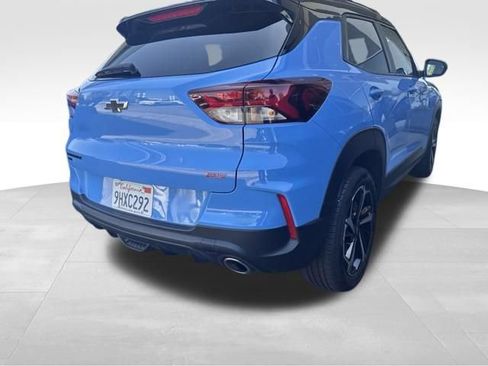 Used 2023 Chevrolet TrailBlazer RS w/ Sun and Liftgate Package AWD/4WD image 2