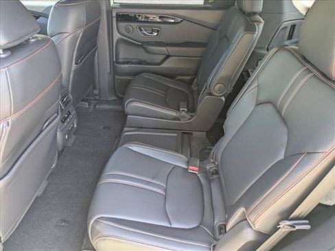 Used 2024 Honda Pilot TrailSport image 20