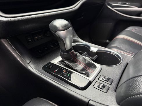 Used 2019 Toyota Highlander SE image 35