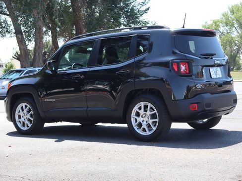 Used 2020 Jeep Renegade Latitude FWD image 7