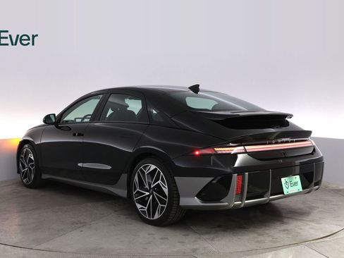 Used 2023 Hyundai Ioniq 6 SEL image 17