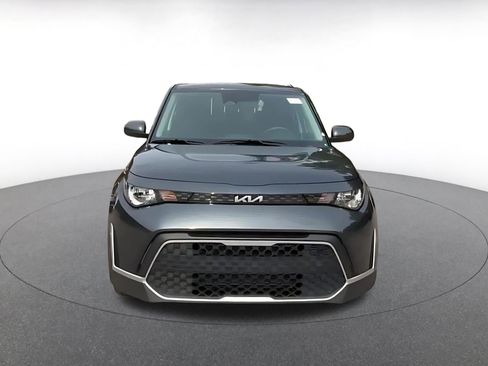 Used 2025 Kia Soul LX w/ LX Technology Package FWD image 4