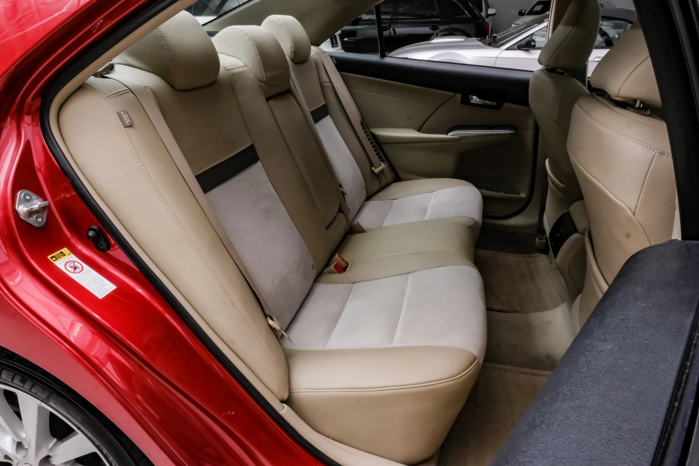 Used 2013 Toyota Camry XLE w/ Leather Pkg FWD image 36