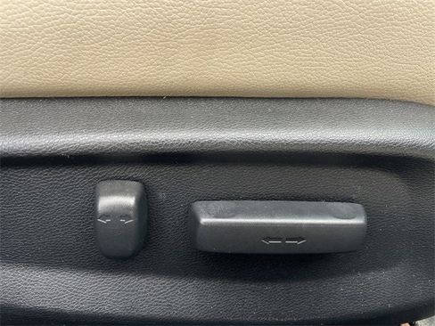 Used 2018 Honda Civic Touring image 28