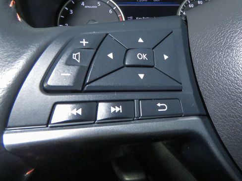 Used 2022 Nissan Sentra SR w/ Trunk Package image 31