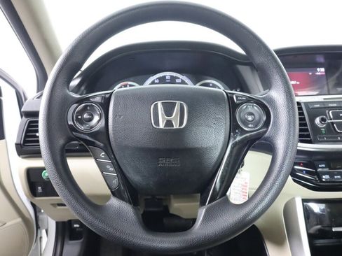 Used 2017 Honda Accord LX image 11