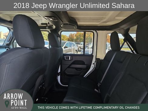 Used 2018 Jeep Wrangler Unlimited Sahara w/ Safety Group image 18