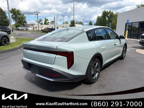 New 2026 Kia K4 FWD image 8