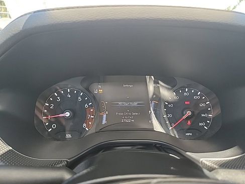 Used 2025 Jeep Compass Trailhawk AWD/4WD image 32