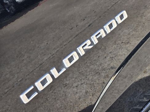 Used 2022 Chevrolet Colorado LT w/ Luxury Package image 8