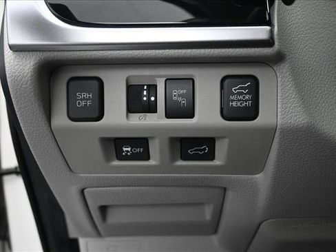 Used 2018 Subaru Forester 2.5i Limited AWD/4WD image 19