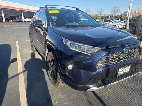 Used 2021 Toyota RAV4 XSE image 1