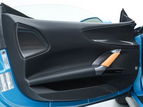 Used 2024 Ferrari SF90 Spider image 27