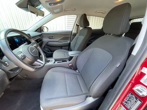 Used 2025 Hyundai Kona SEL FWD image 22